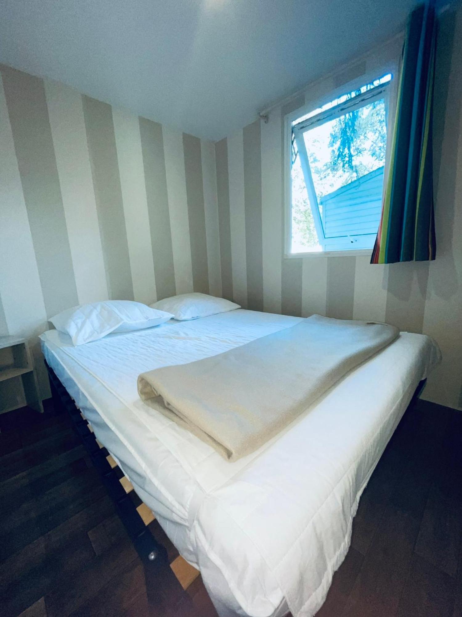 Chez Philippe Et Sylvie - 2 Bungalows Pour 5 Proche Europa-Park Boofzheim Bilik gambar